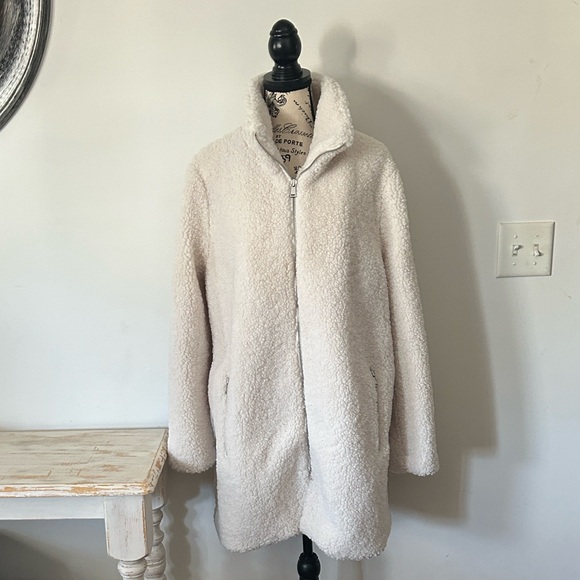 LOFT Jackets & Blazers - NWT Loft Fuzzy Sherpa Longline Zip Up Jacket Women's size XL